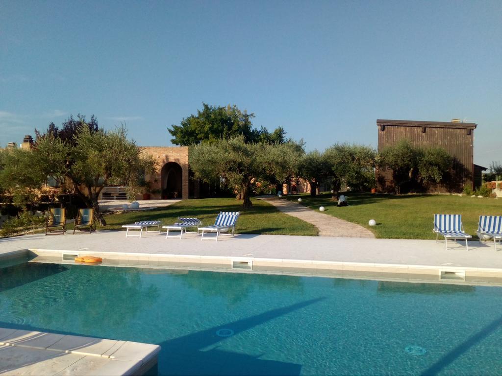 Agriturismo Piccolo Albero Loreto Aprutino Exterior photo