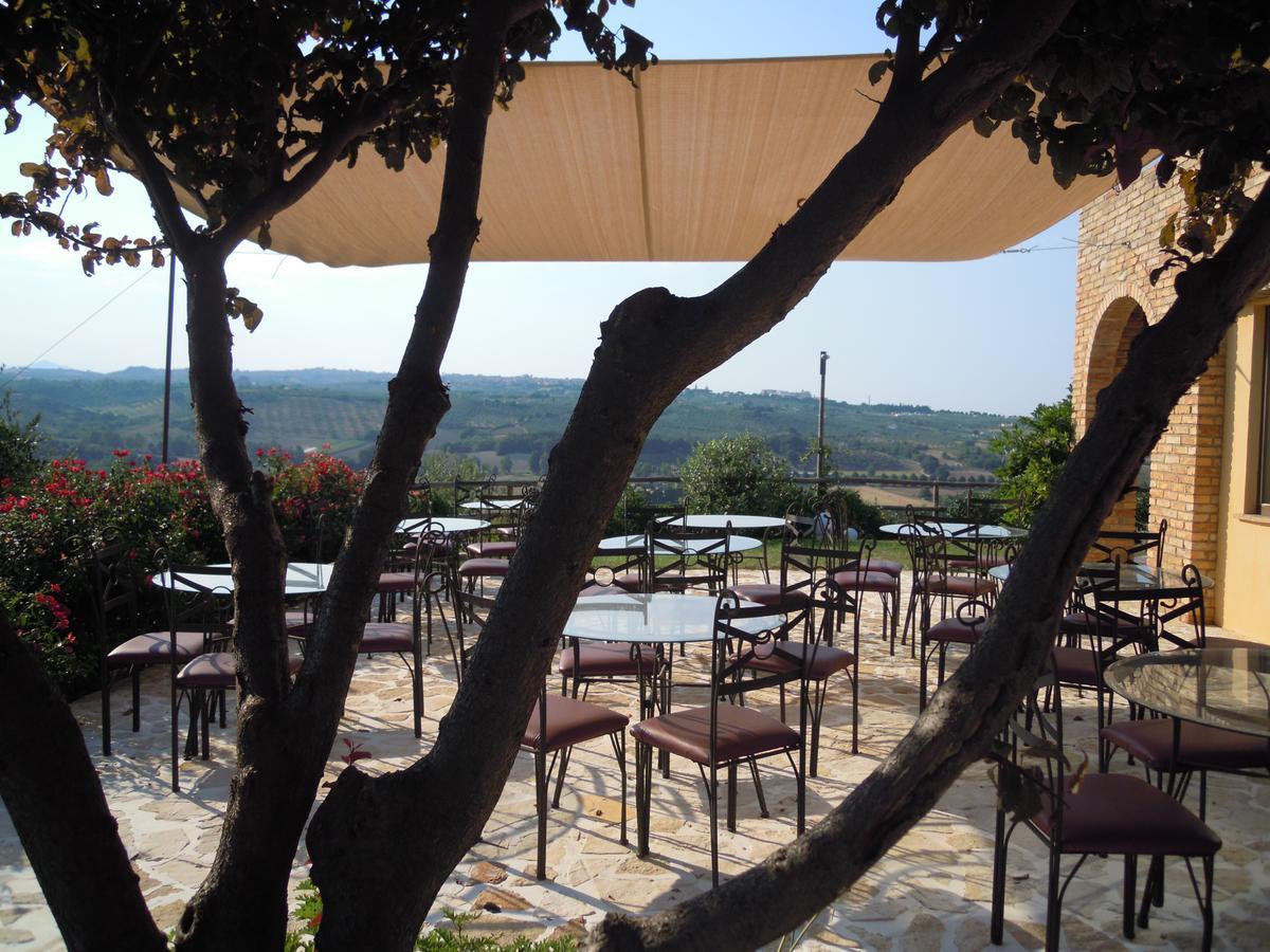 Agriturismo Piccolo Albero Loreto Aprutino Exterior photo